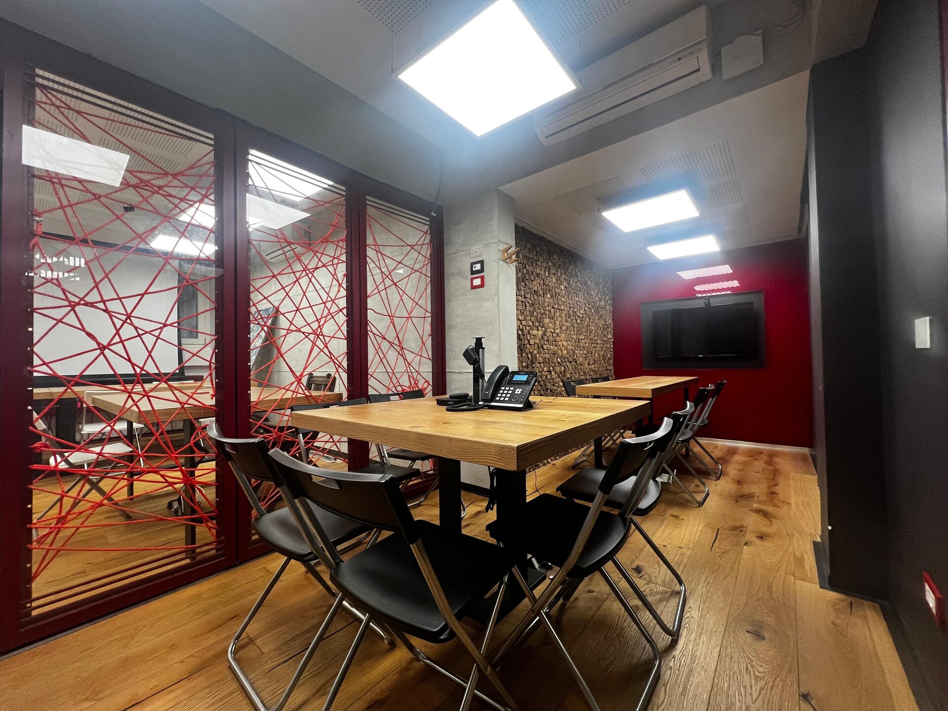 Red Meeting - sala riunioni privata coworking Roma